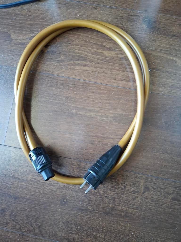 Van den Hul M.C. The Mainsstream Hybrid, Ophalen, Zo goed als nieuw, 2 tot 5 meter, Overige kabels