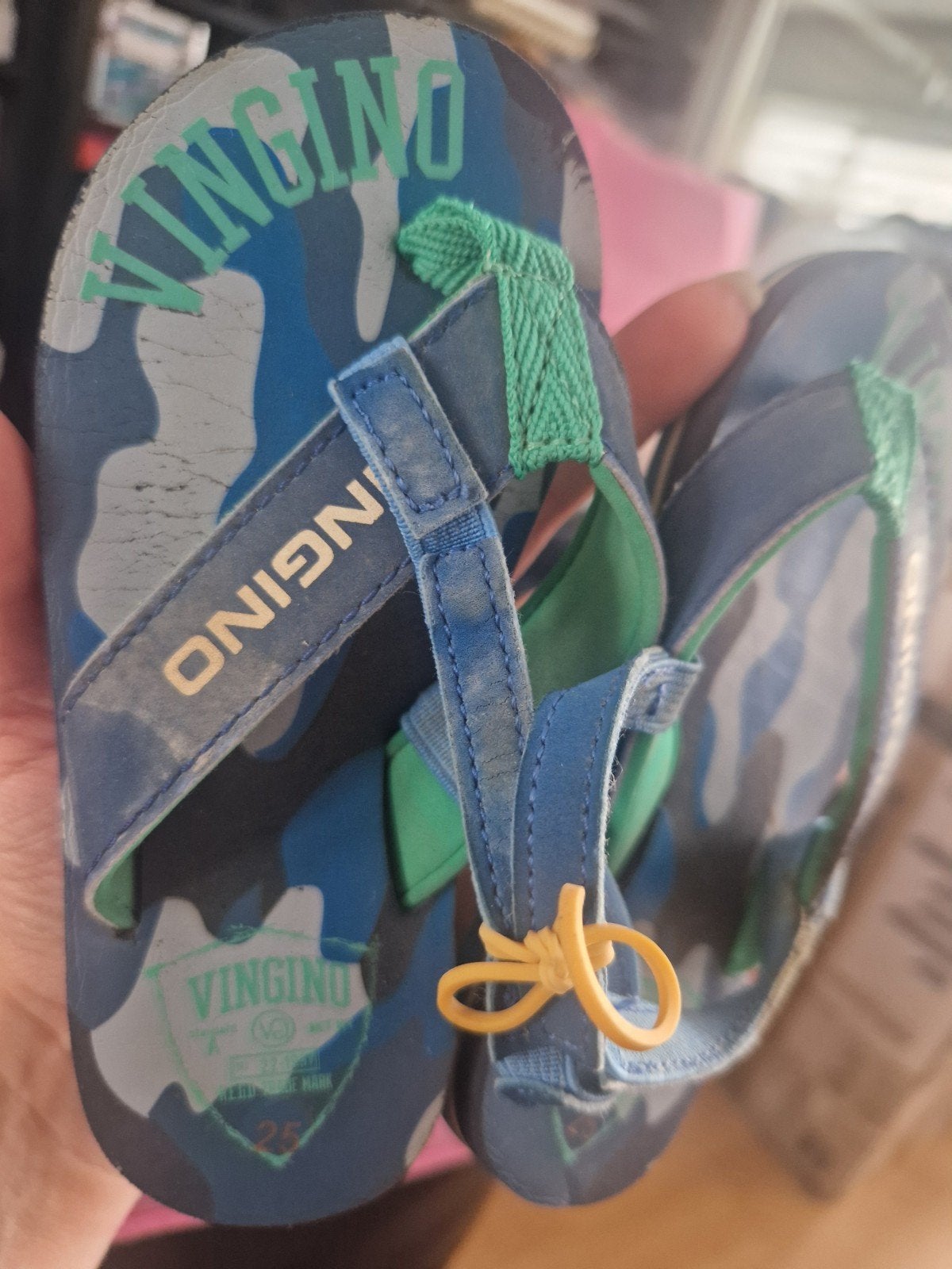 Maat 25 Vingino slippers, Ophalen of Verzenden
