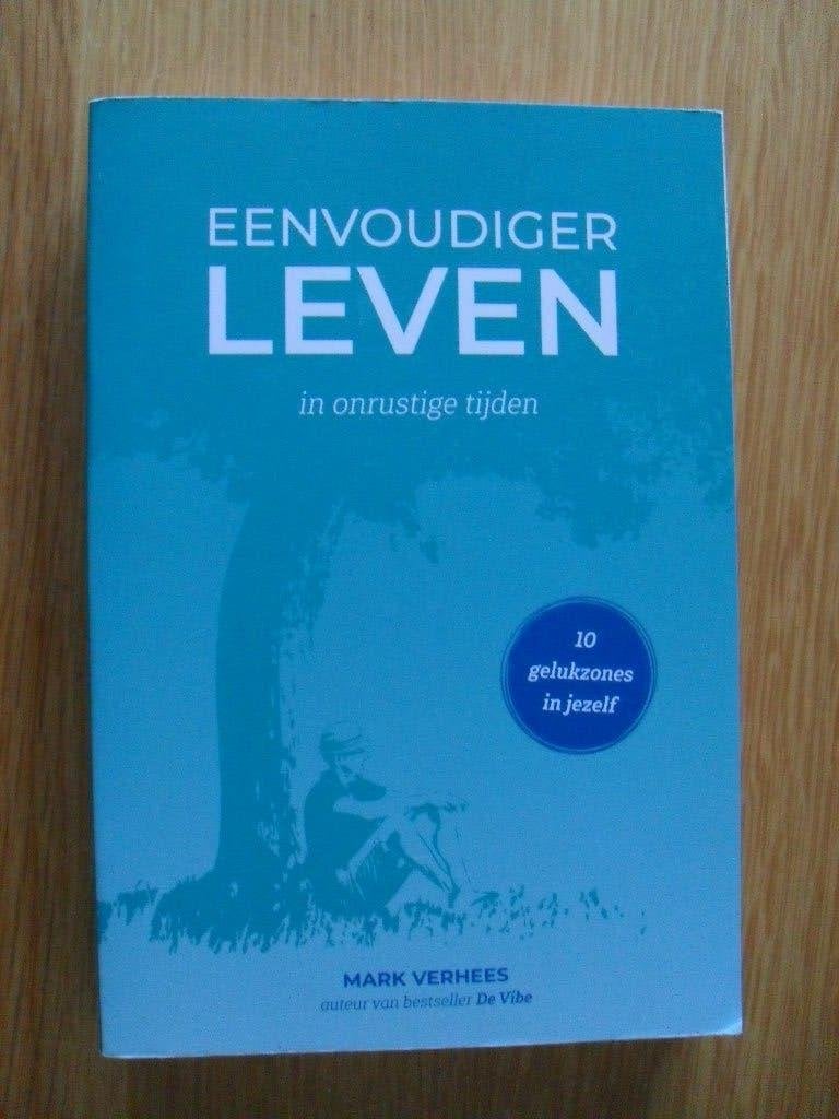 Eenvoudiger leven van Mark Verhees, Boeken, Ophalen of Verzenden, Gelezen