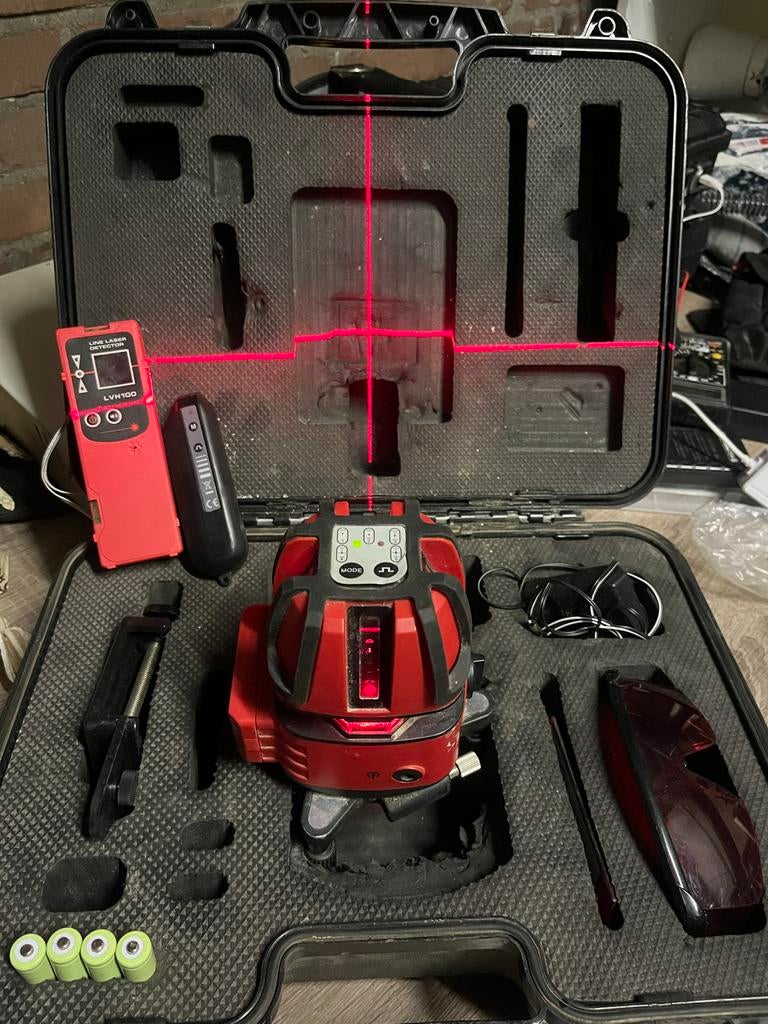 Levelfix CL805R kruislijnlaser met ontvanger, Doe-het-zelf en Verbouw, Ophalen of Verzenden, Gebruikt, Overige meters