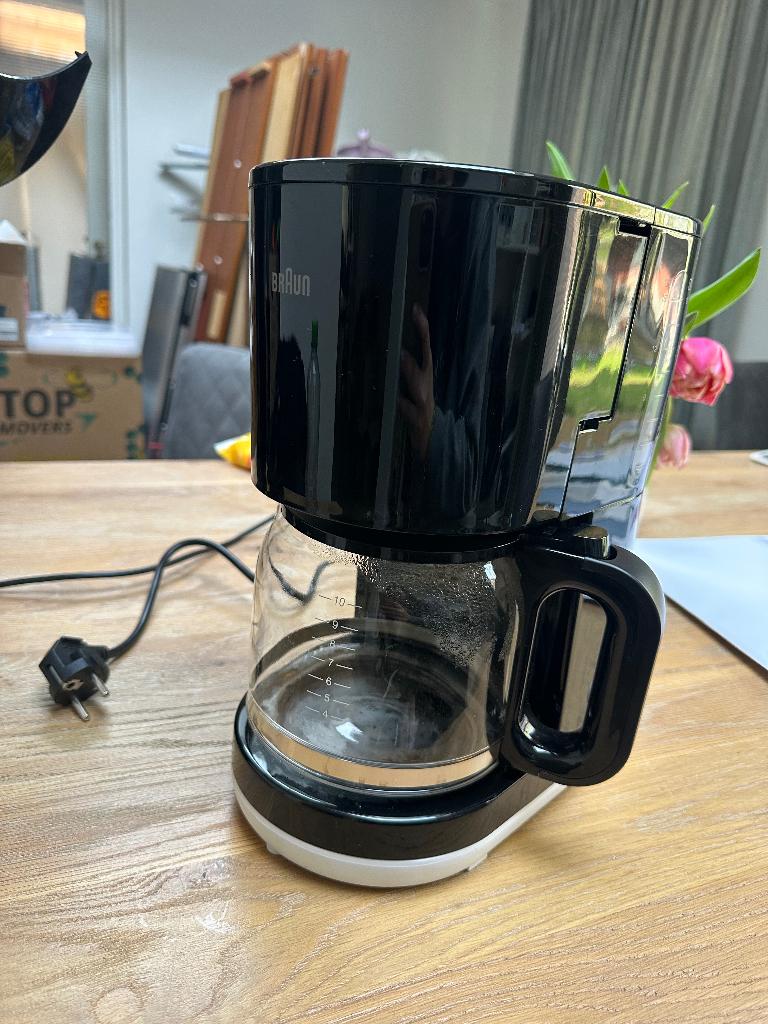 Braun filterkoffiezetapparaat in zeer goede staat, Ophalen, Gemalen koffie, 10 kopjes of meer, Koffiemachine