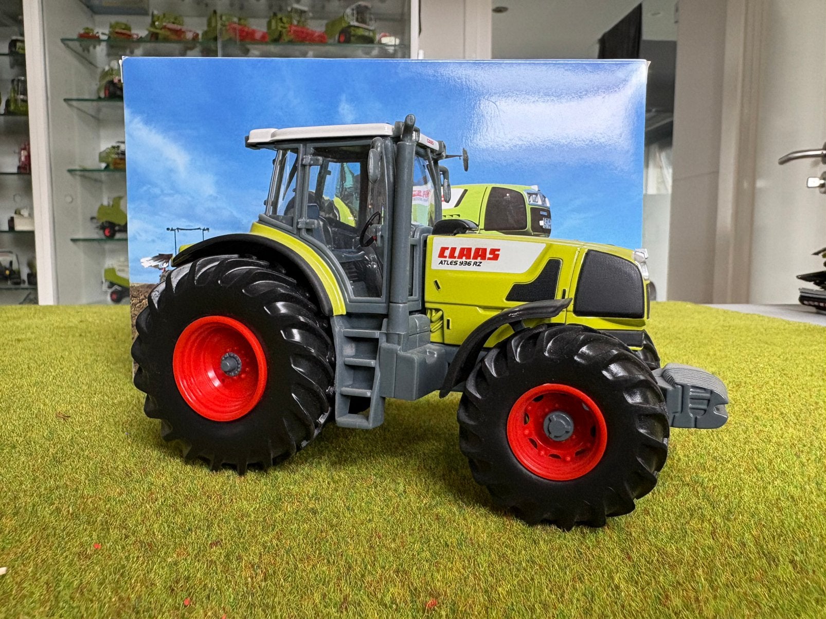 Claas atles universal hobbies, Ophalen of Verzenden, Zo goed als nieuw, Tractor of Landbouw, Universal Hobbies