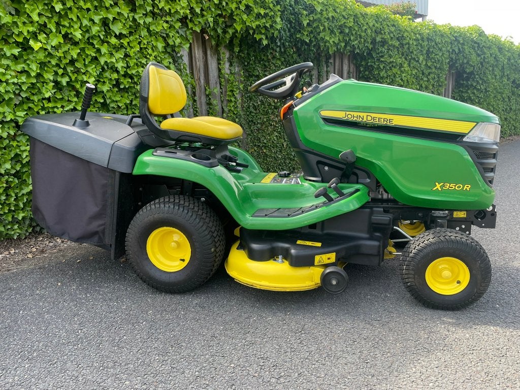 John Deere X 350 R 107 cm 2-cil 19,5 pk bouwjaar 2022, Tuin en Terras, Zitmaaiers, Jdwisinfo@johndeere.com, Energiestraat 16, 90 tot 120 cm