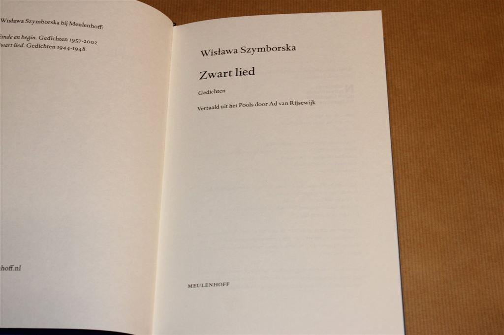 Zwart Lied — Gedichten [1944-1948] — Szymborska, Boeken, Ophalen of Verzenden, Zo goed als nieuw
