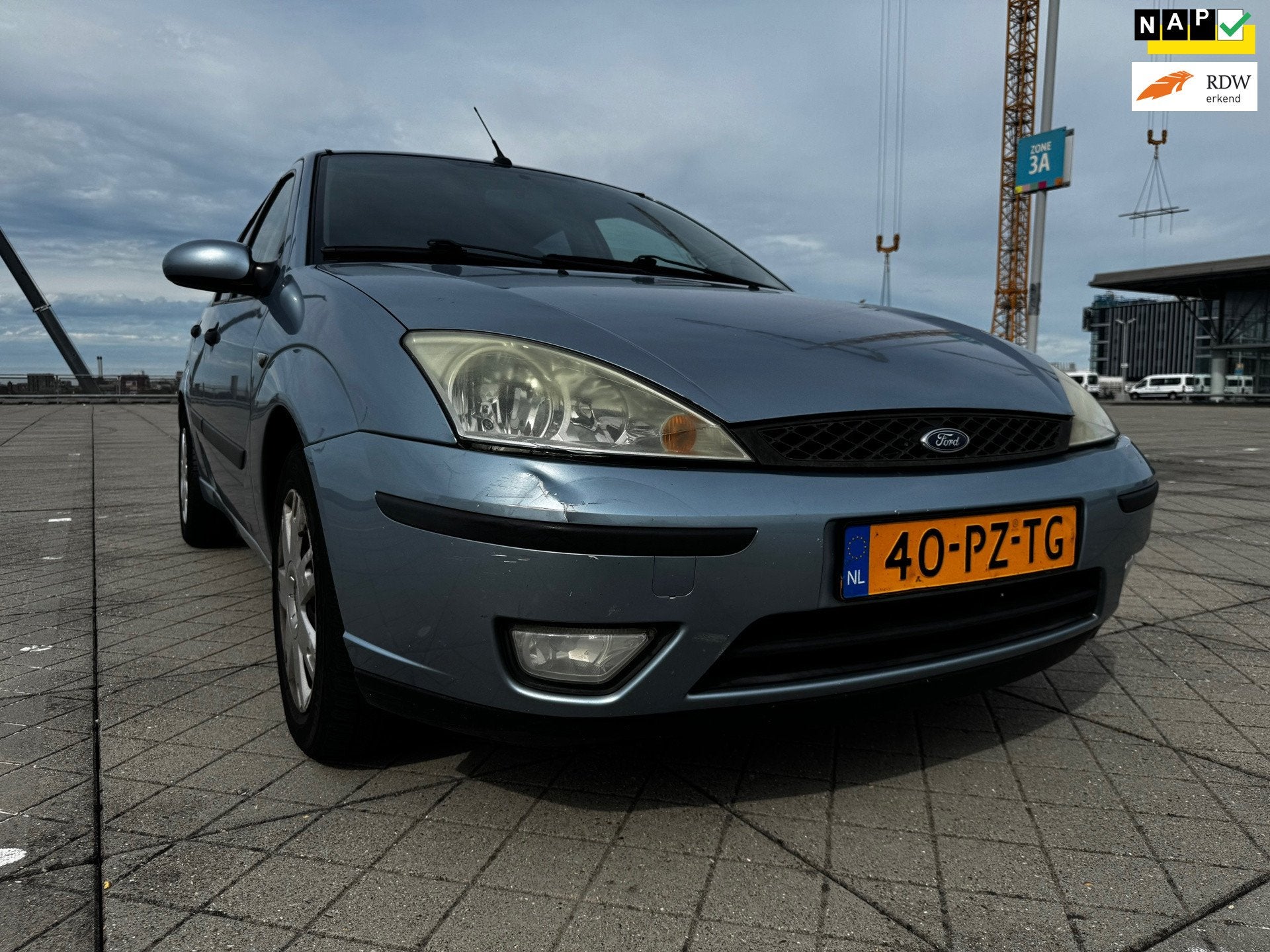 Ford Focus 1.6-16V Futura CLIMA LEER ELEKTRISCHE RAMEN NAP, Auto's, Gebruikt, Zwart, 4 cilinders, 49 €/maand