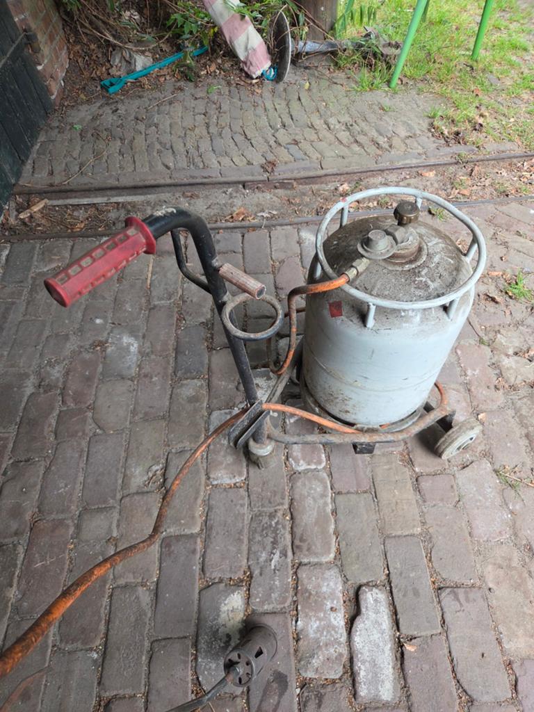 Onkruidbrander met gasfles en kar, Ophalen, Gebruikt