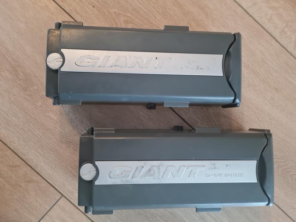 Giant Twist Accu 2x 26V (wordt verkocht als defect), Fietsen en Brommers, Fietsaccessoires | Fietsaccu's, Ophalen of Verzenden