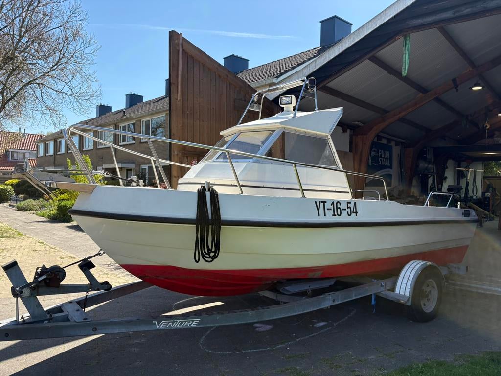 Visboot Jumbo 585, Watersport en Boten, Vis- en Consoleboten, Binnenboordmotor, Diesel, Zo goed als nieuw, Polyester