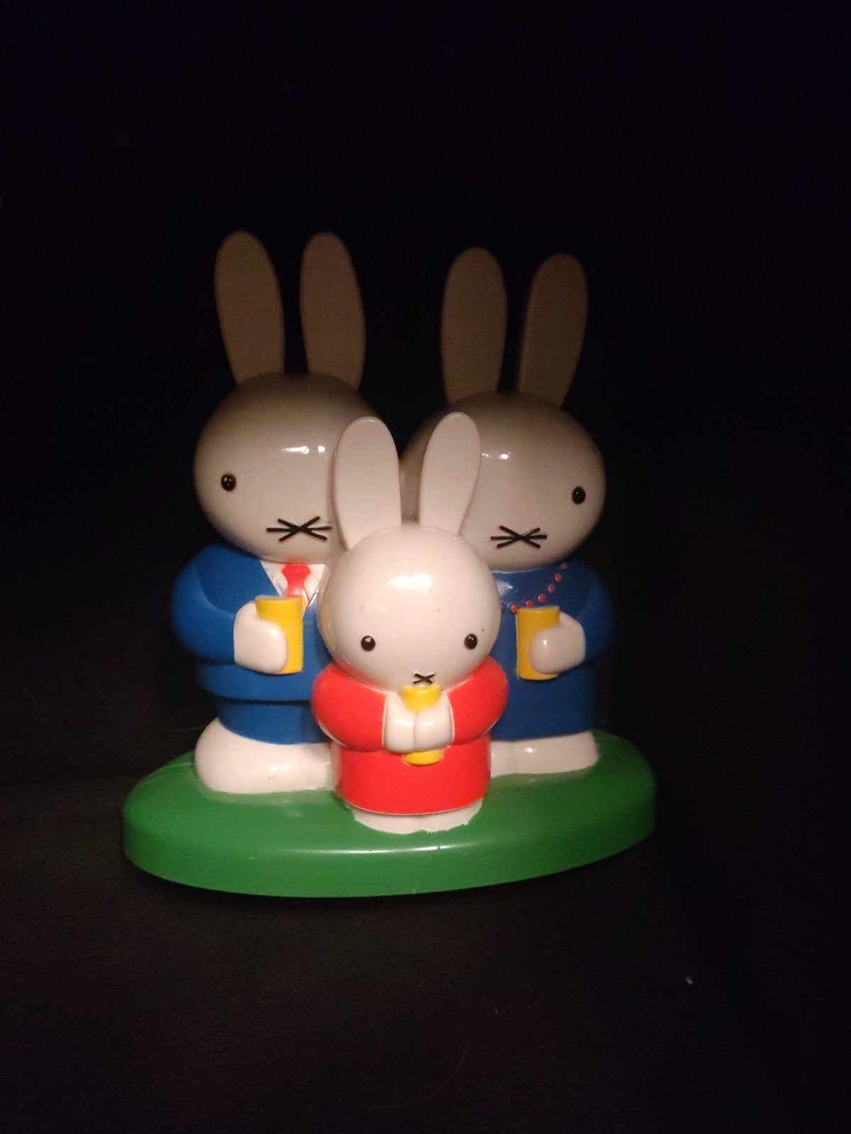 Nijntje spaarpot uit 2005 - Familie Nijntje, Ophalen of Verzenden, Gebruikt, Kunststof, Strip- of Tekenfilmfiguur