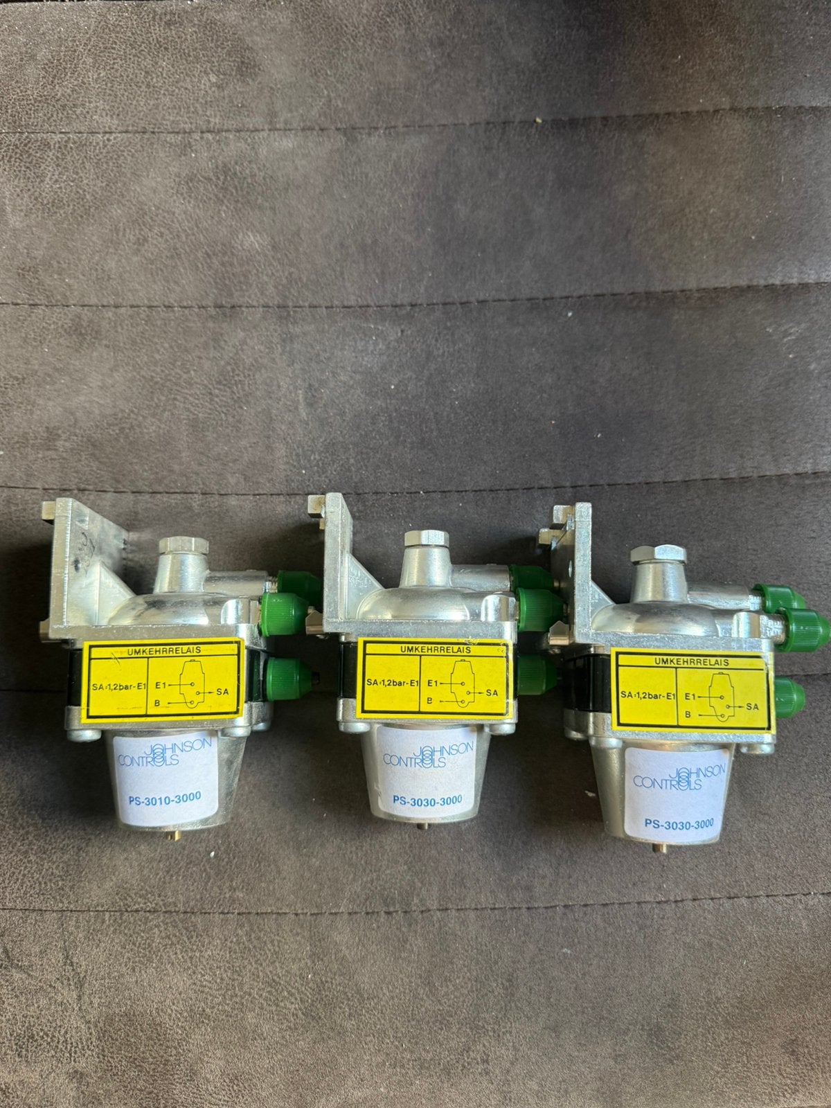 Johnson Controls PS-3030-3000 pneumatisch omkeerrelais NOS, Ophalen, Nieuw