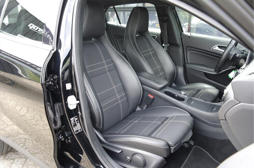 Mercedes-Benz GLA 180 Prestige Automaat | Cruise | Navi | Xe, Auto's, Mercedes-Benz, Automatische klimaatregeling, Gebruikt, 4 cilinders