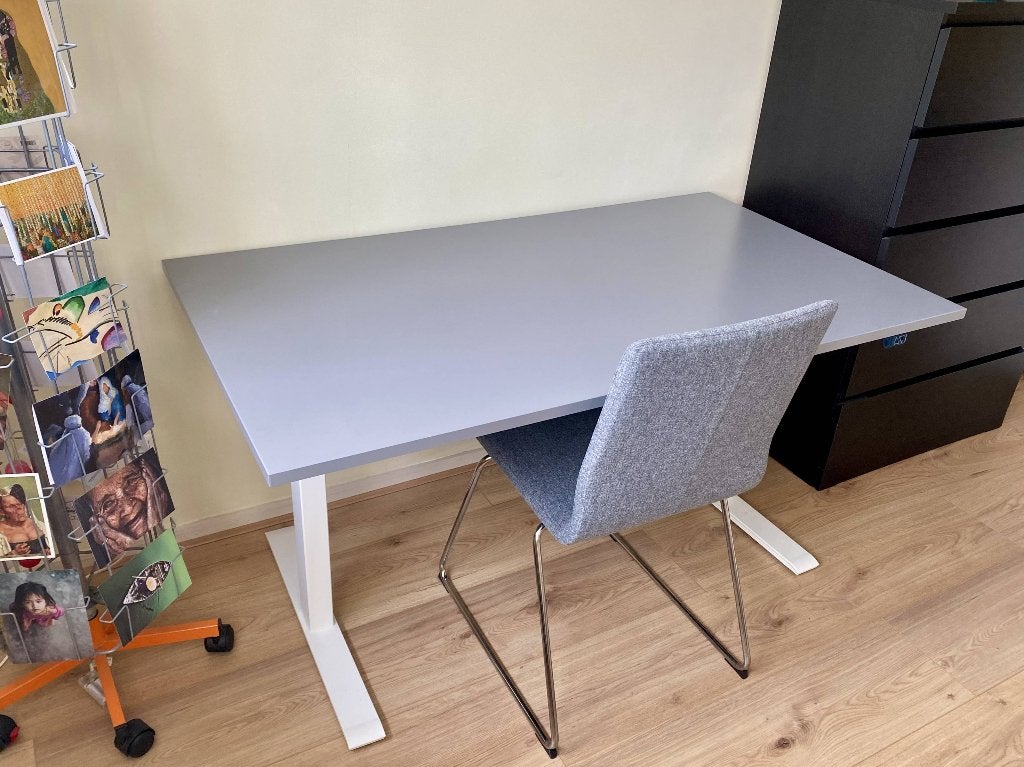 Elektrisch zit-sta bureau RODULF IKEA, Ophalen, Zit-sta bureau, In hoogte verstelbaar, Zo goed als nieuw