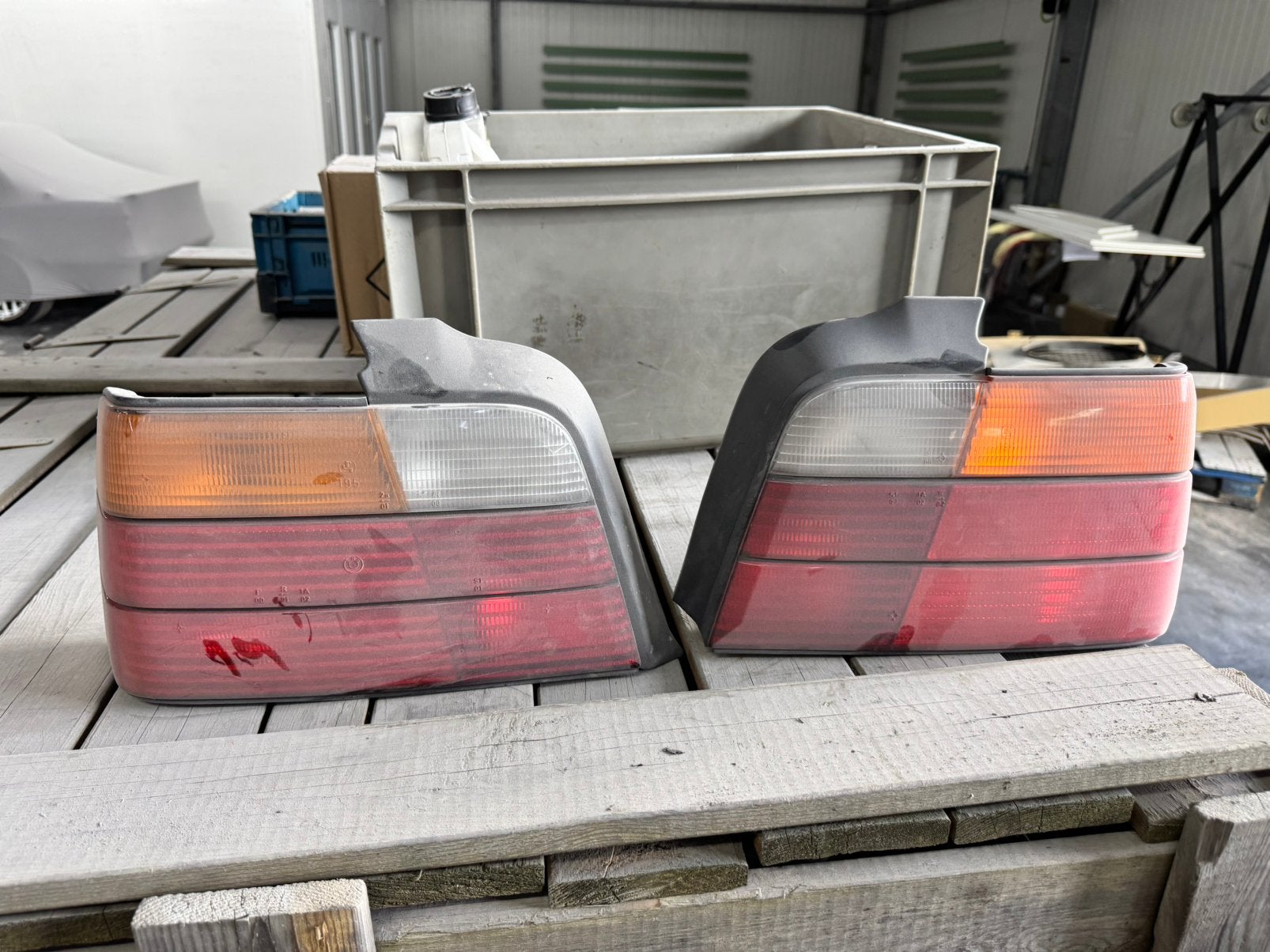 Achterlichten bmw e36, Ophalen, BMW
