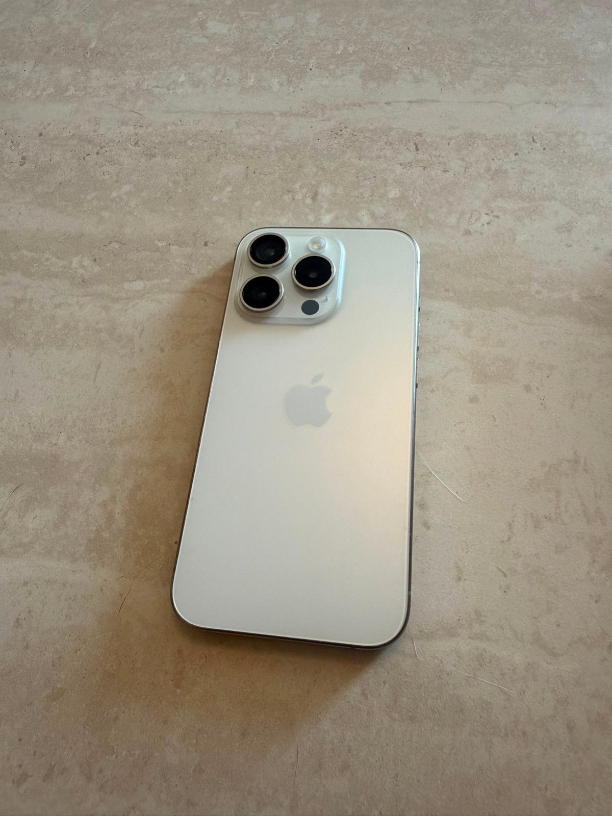 iPhone 15 Pro - 100% batterij, privacy screen, MagSafe hoesj, Ophalen, Zo goed als nieuw, IPhone 15 Pro
