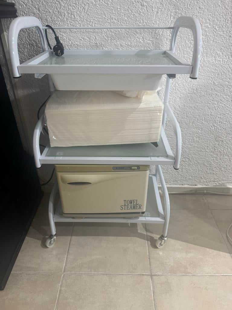 Schoonhield salon trolly, Ophalen