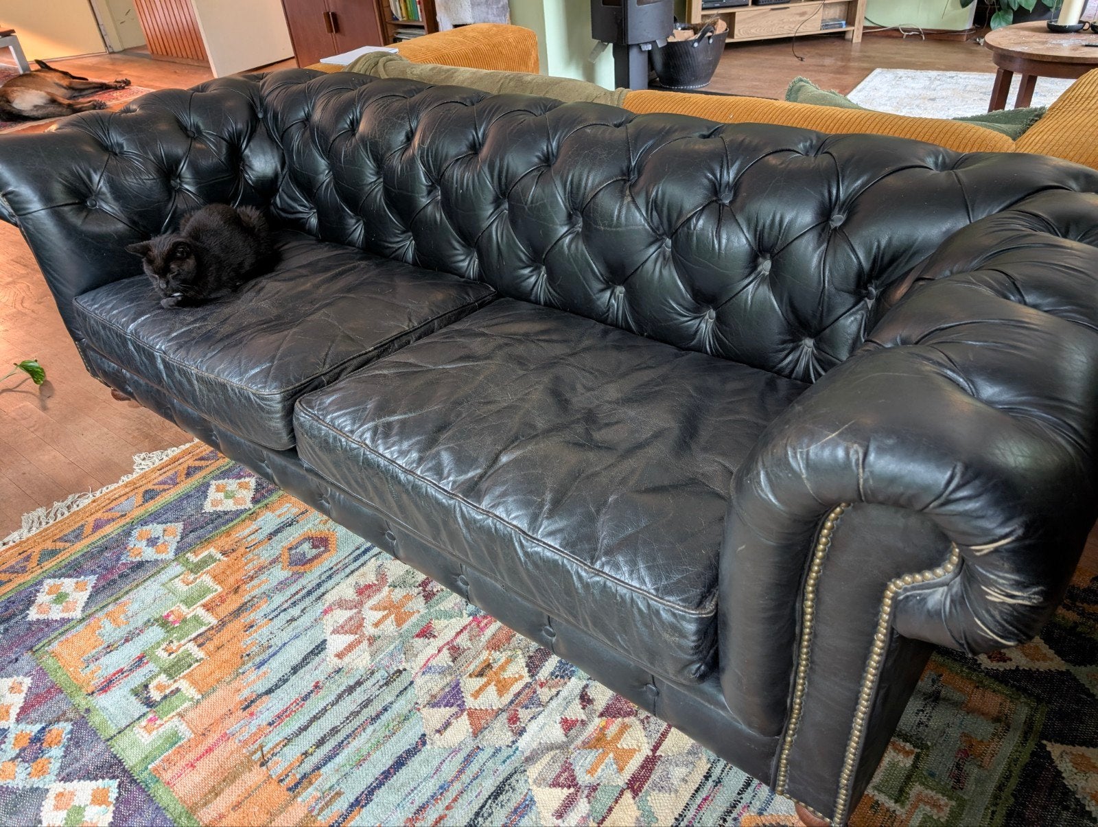 Chesterfield bank, donkerbruin, 230 cm, Huis en Inrichting, Banken | Bankstellen, Ophalen, Gebruikt, Driepersoons, 200 tot 250 cm