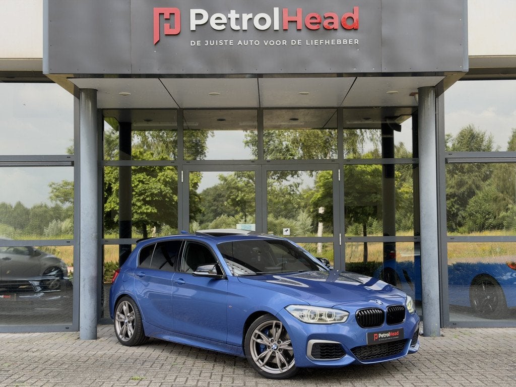 BMW 1-serie M135i, Schuifdak, M-Performance uitlaat, Alcanta, Achterwielaandrijving, Gebruikt, Euro 6, Blauw