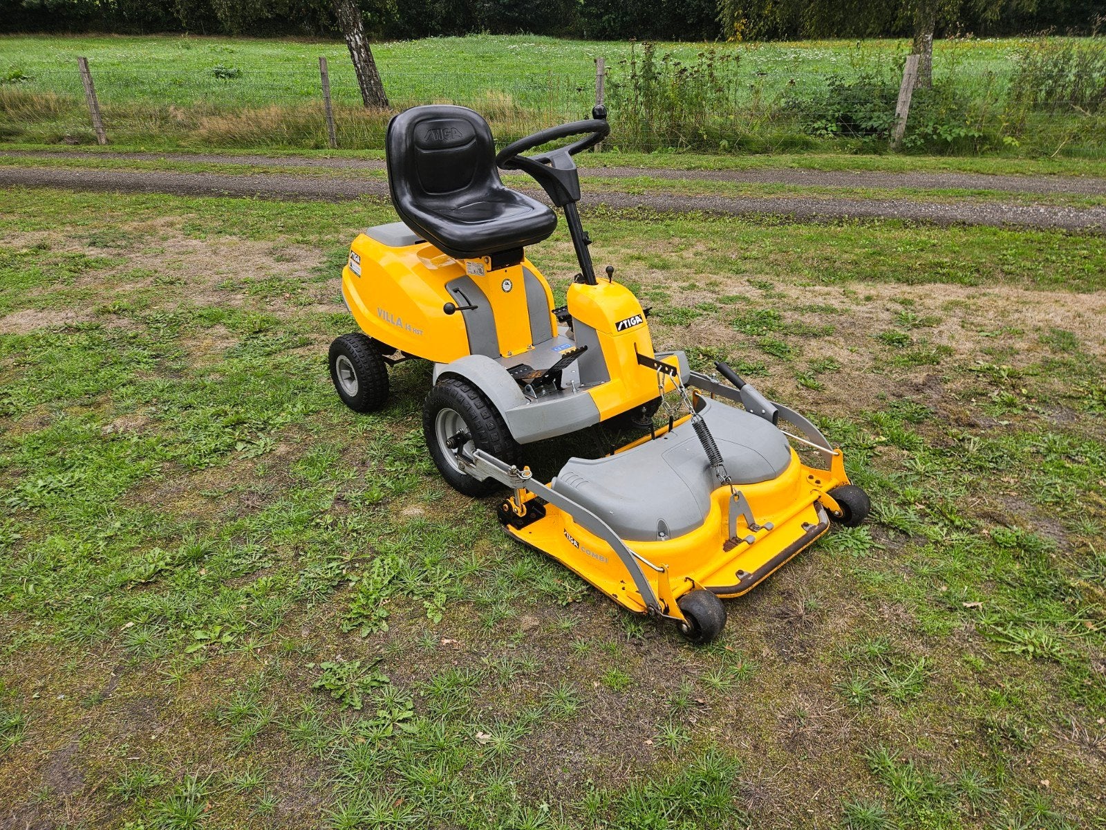 Stiga Villa 14 HST frontmaaier – 85 cm maaidek –, Ophalen, Gebruikt, Stiga, Mulchfunctie
