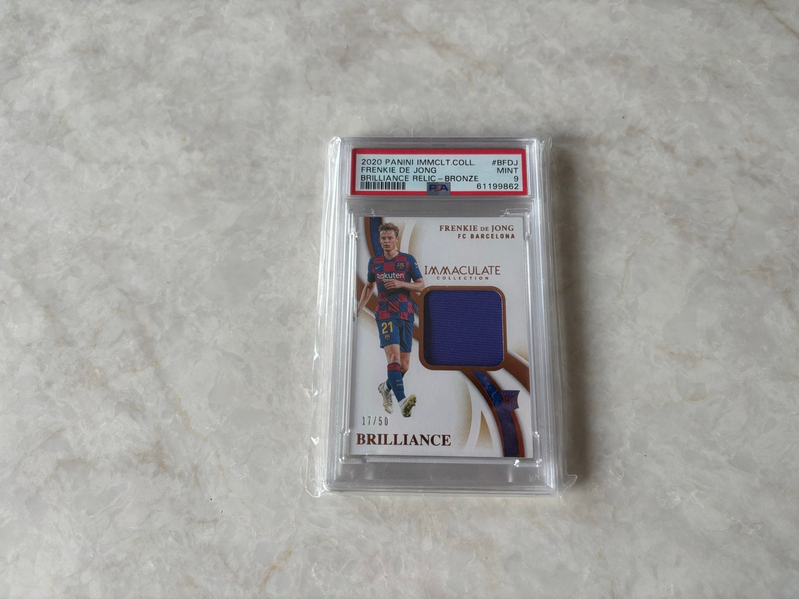 2020-21 Immaculate Frenkie De Jong Match-worn PSA 9, Ophalen of Verzenden, Zo goed als nieuw, Buitenlandse clubs, Spelerskaart