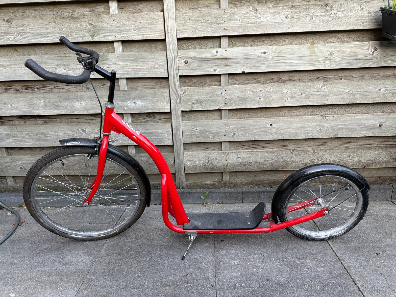 Rode Kickbike step in goede staat, Fietsen en Brommers, Ophalen, Gebruikt, Kickbike