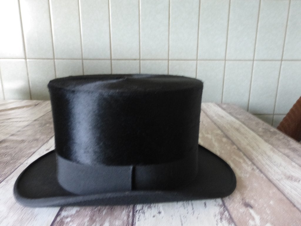 Hogehoed maat 55, Antiek en Kunst, Antiek | Kleding en Accessoires, Ophalen of Verzenden, Heren, Overige merken