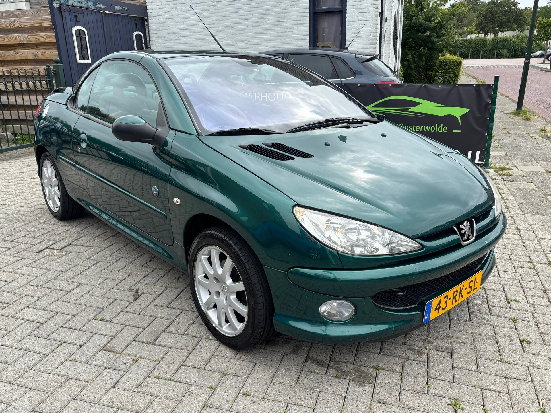 Peugeot 206 CC 1.6-16V Roland Garros, Voorwielaandrijving, Gebruikt, 4 cilinders, Cabriolet