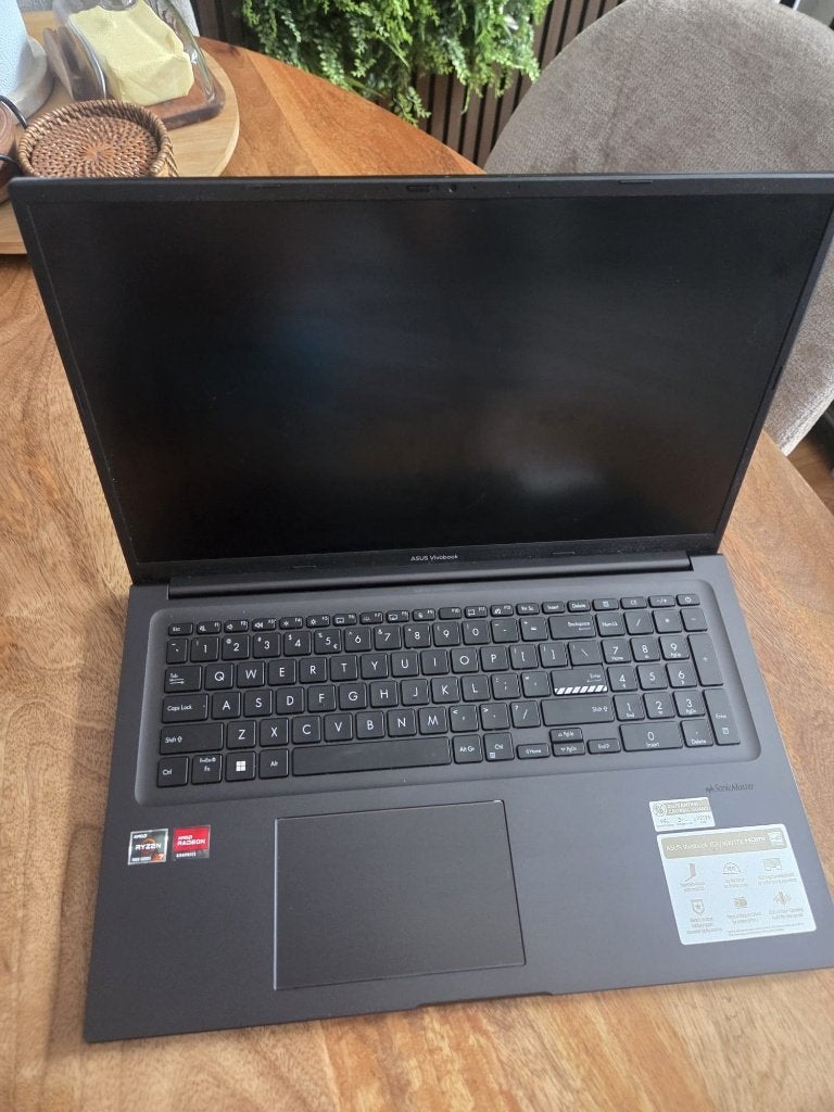 ASUS Vivobook 17X (M3704Y), Computers en Software, Windows Laptops, Ophalen, 2 tot 3 Ghz, AMD Ryzen 7 7730U, Asus vivobook