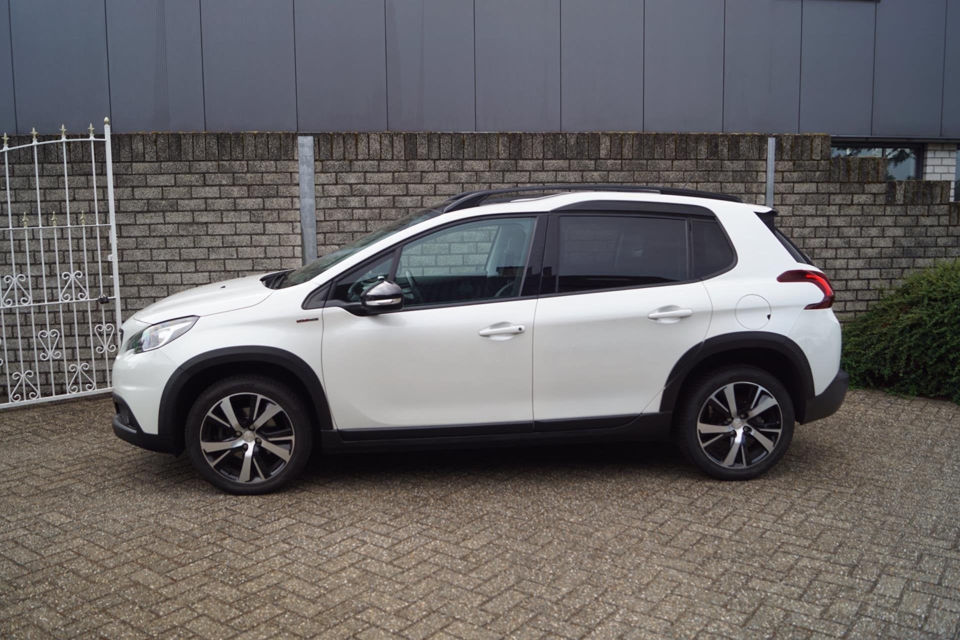 Peugeot 2008 1.2 PureTech GT-Line Panodak Half Leder Sportst, Auto's, Voorwielaandrijving, 1199 cc, Leder en Stof, Origineel Nederlands