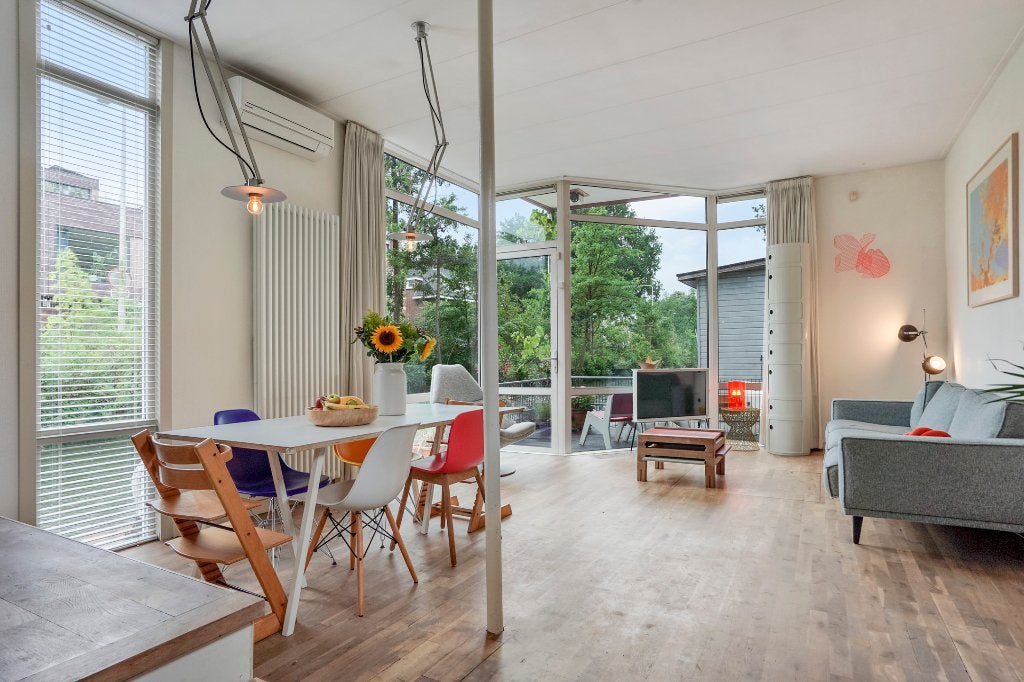 Mooie en lichte woonboot zonder ligplaats 17x5m, 90 m², Utrecht, Utrecht, 3 kamers