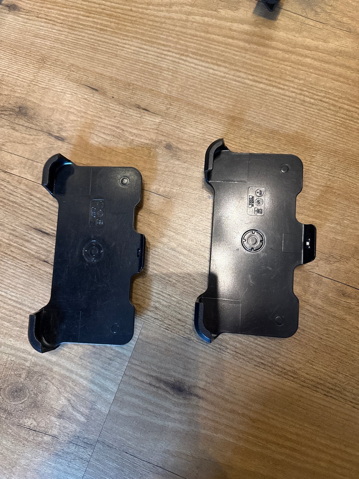 iPhone 16e/16/15/14/13 Holster Defender Series (2 stuks), Ophalen of Verzenden, Gebruikt, Bescherming