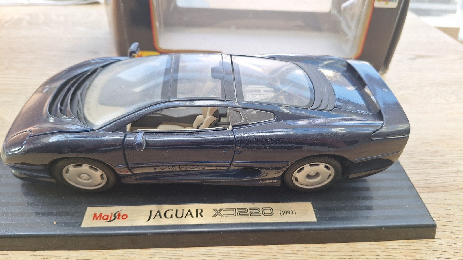 Maisto Jaguar XJ220 (1992) Special Edition, Ophalen of Verzenden, Gebruikt, Auto, Maisto