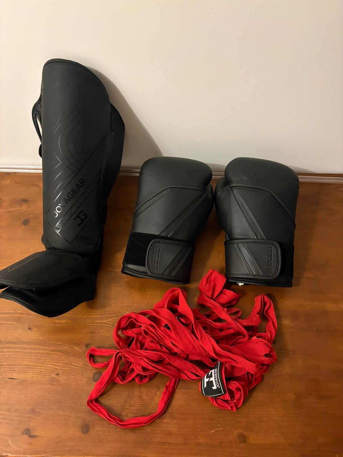 ALS NIEUW: Hayabusa/Joyagear kickboks set, Ophalen of Verzenden, Zo goed als nieuw, Bokshandschoenen