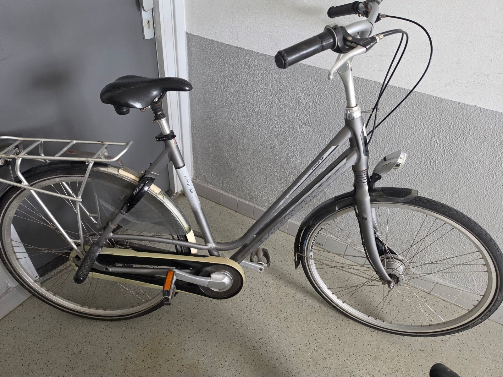 Batavus De Fuego 8P Damesfiets  28 inch, Ophalen, Gebruikt, Velgrem, Versnellingen