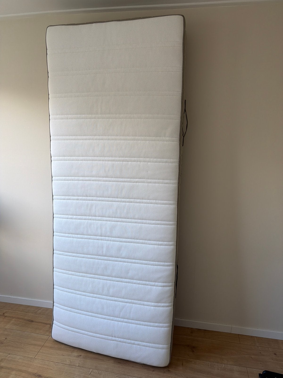 GRATIS - IKEA VESTMARKA matras 90x200 - Zeer comfortabel, Ophalen, 90 cm, Eenpersoons, Zo goed als nieuw