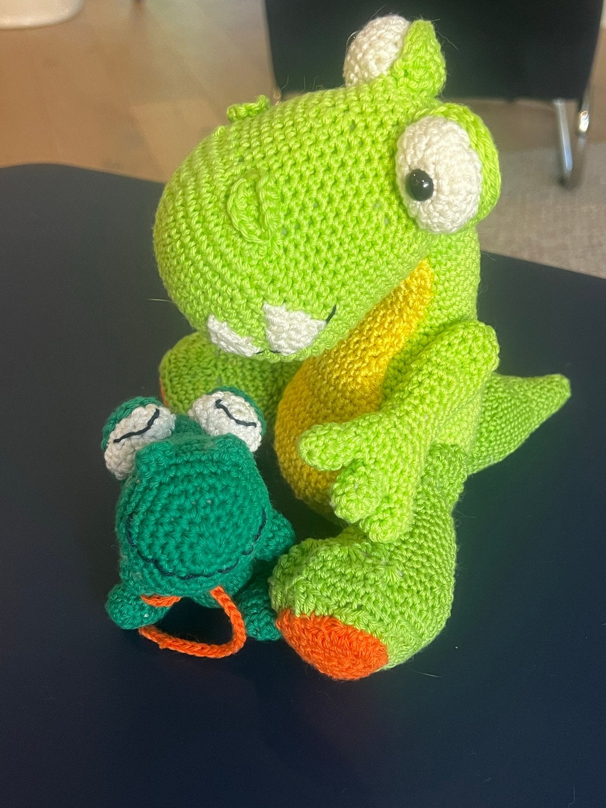 Nieuwe handgehaakte T-rex met beweegbare armen en benen, Groen, Nieuw, Ophalen of Verzenden, Dinosaurus