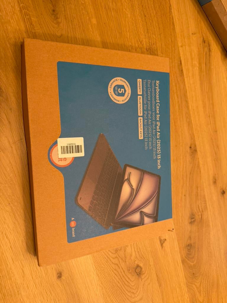 Keyboard case for ipad air 2025 13 inch, Ophalen of Verzenden, Zo goed als nieuw, Apple iPad Air, 64 GB