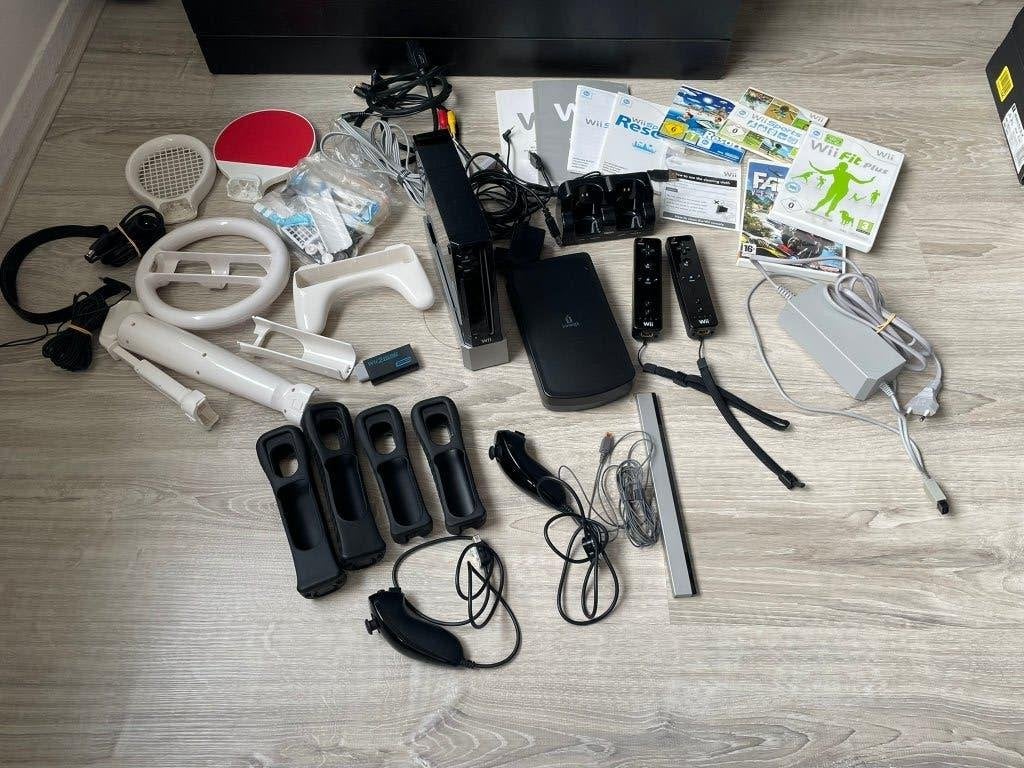 Nintendo Wii Zwart Complete Set, 262+ Games & Accessoires, Nintendo, Support@nintendo.eu, Met 2 controllers, Ophalen of Verzenden