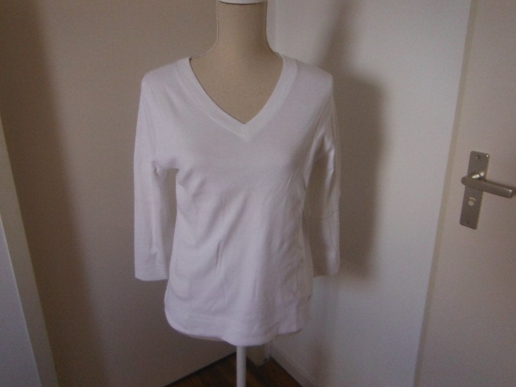 witte v-hals longsleeve Enjoy, mt 42/44 met vlekjes, Verzenden, Wit, Maat 42/44 (L), Enjoy