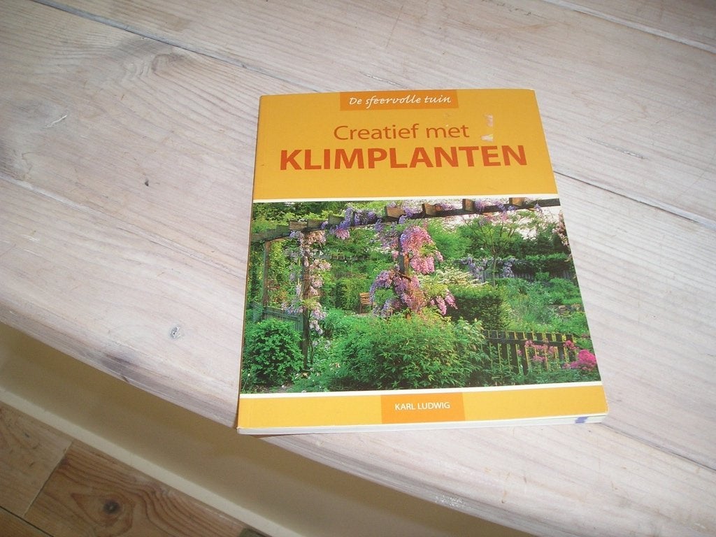 Carl Ludwig - Creatief met klimplanten, Ophalen of Verzenden, Gelezen, Carl Ludwig, Tuinieren en Tuinplanten