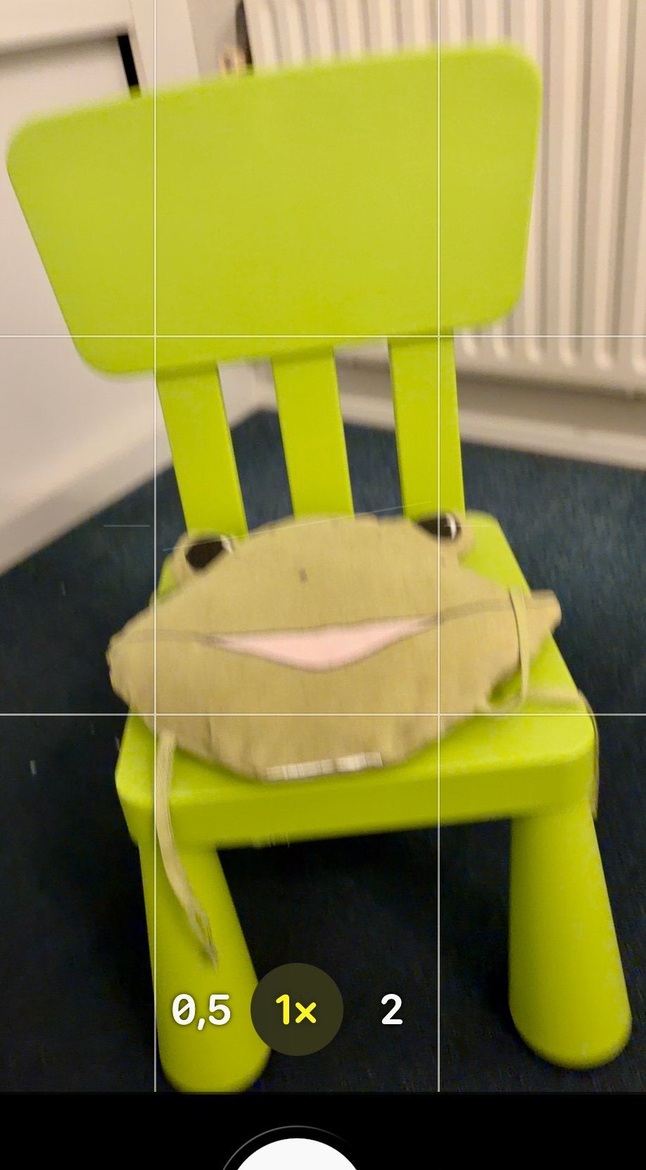 Te koop , Kinder Ikea stoeltje  met kussen. € 4,00, Ophalen of Verzenden, Zo goed als nieuw, Stoel(en)