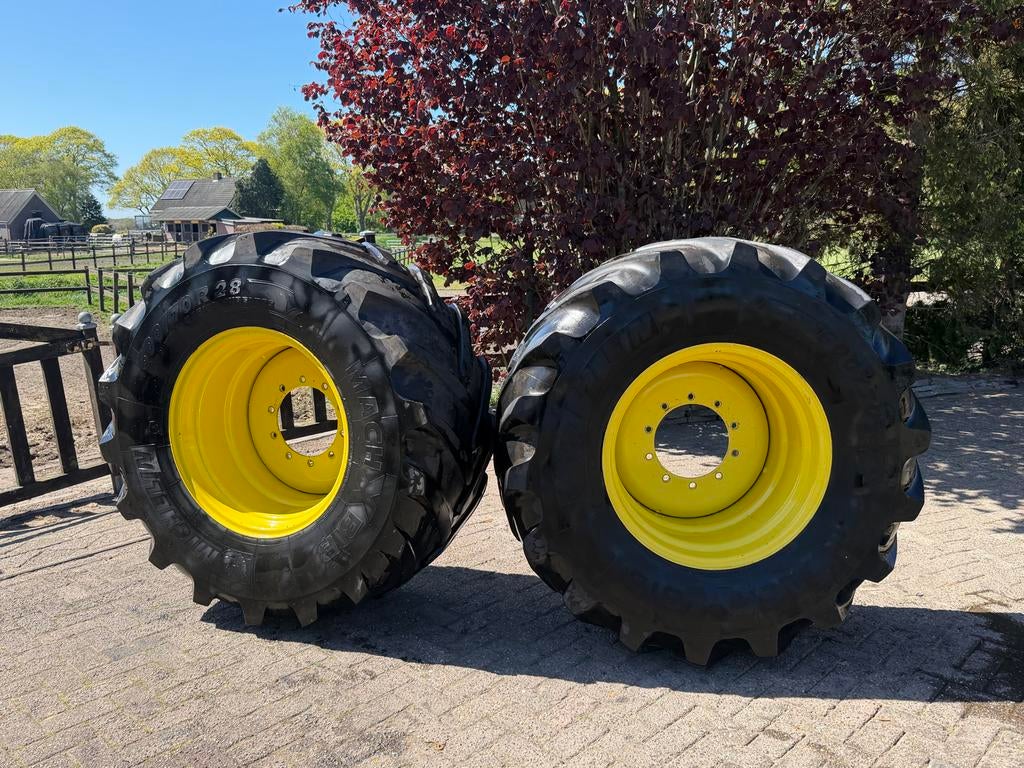 Michelin 600/70 R28 tractorbanden met 18 mm profiel, Ophalen of Verzenden