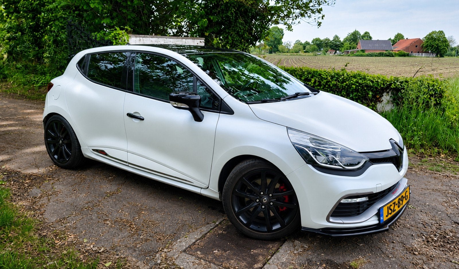 Renault Clio 4 RS Trophy EDC – Phase 2 | 220 PK, 2016, Auto's, 1618 cc, 4 cilinders, Navigatiesysteem, Wit