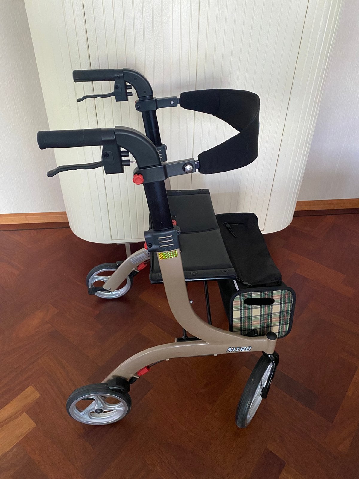 Drive Rollator Nitro Champagne mt M, Ophalen, Opvouwbaar, Zo goed als nieuw