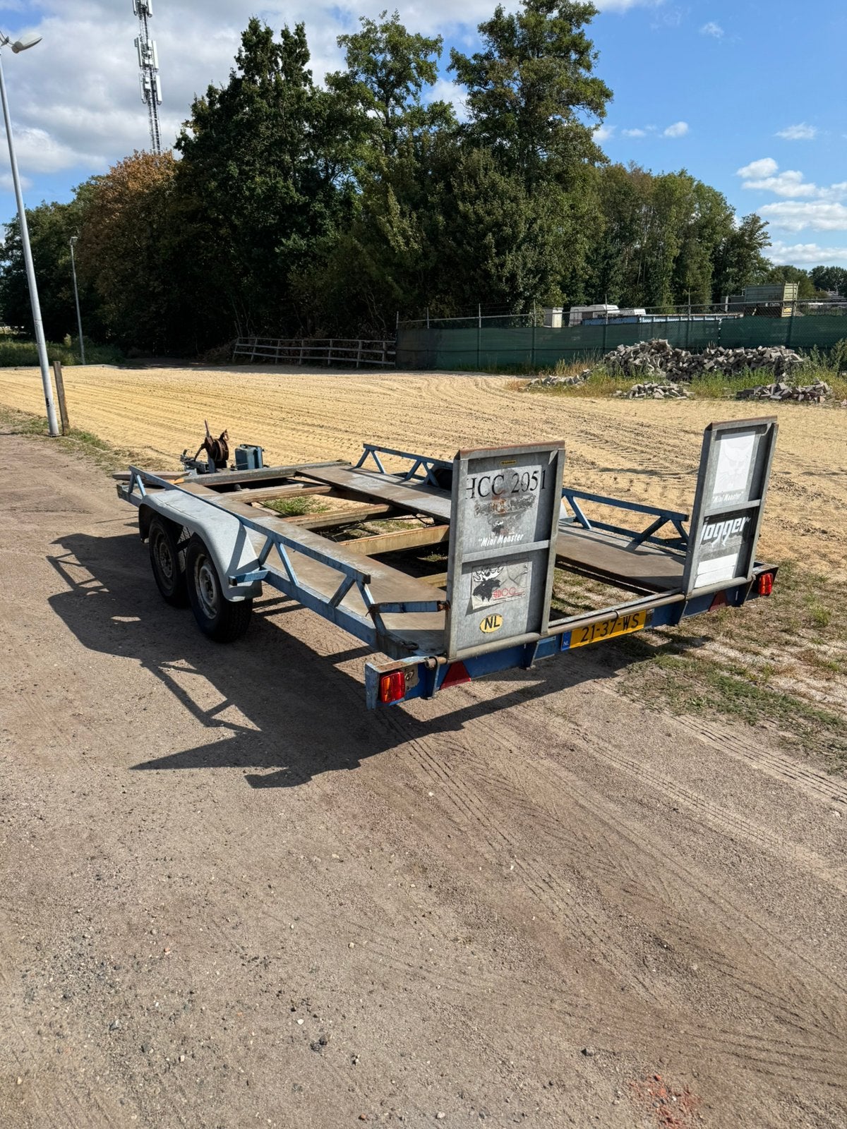 Autoambulance Kantelbaar 2000kg autotransporter, Ophalen, Zo goed als nieuw