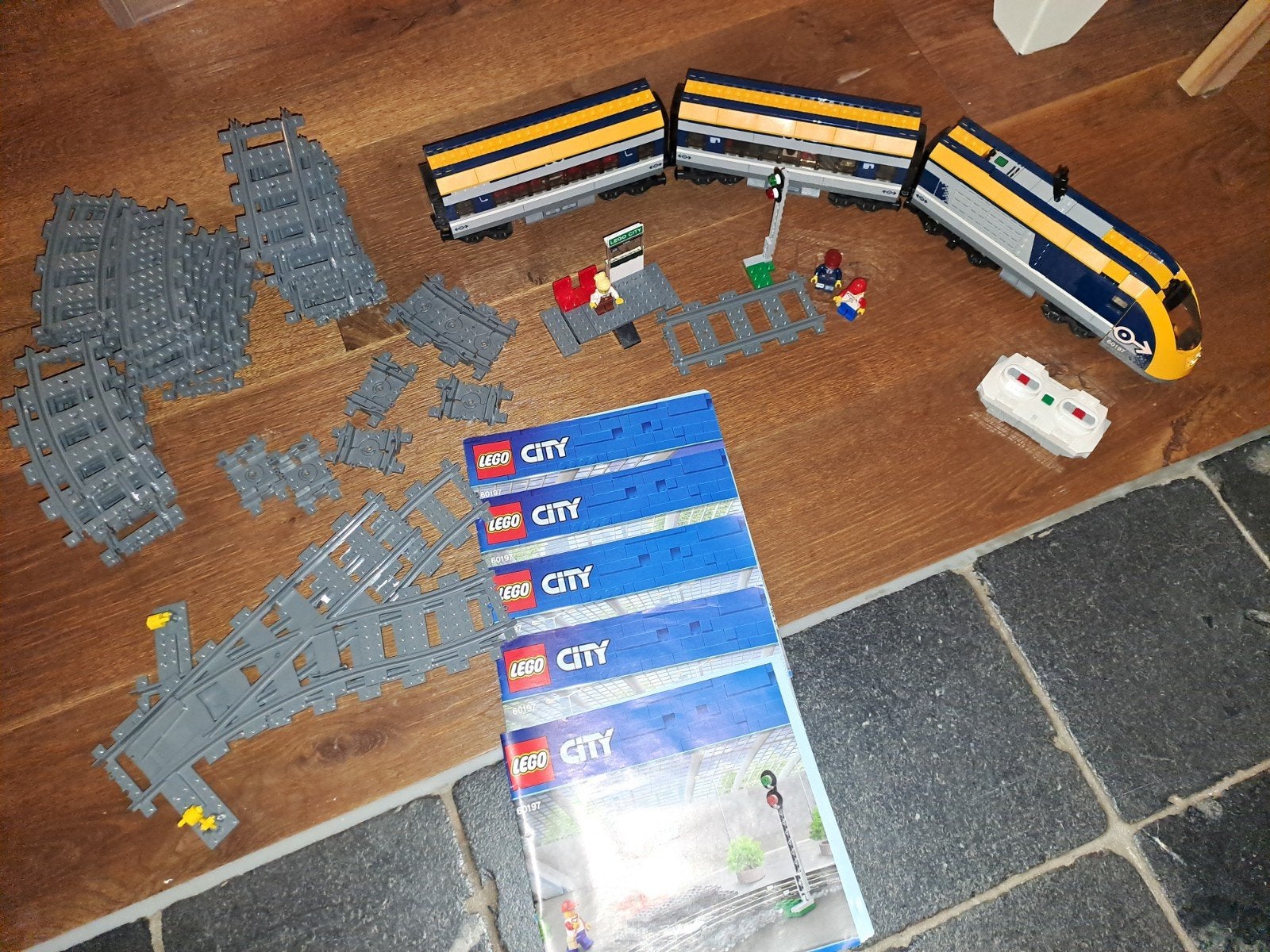 XLpakket Lego city passagierstrein 60197 extra Rails, Ophalen of Verzenden, Zo goed als nieuw