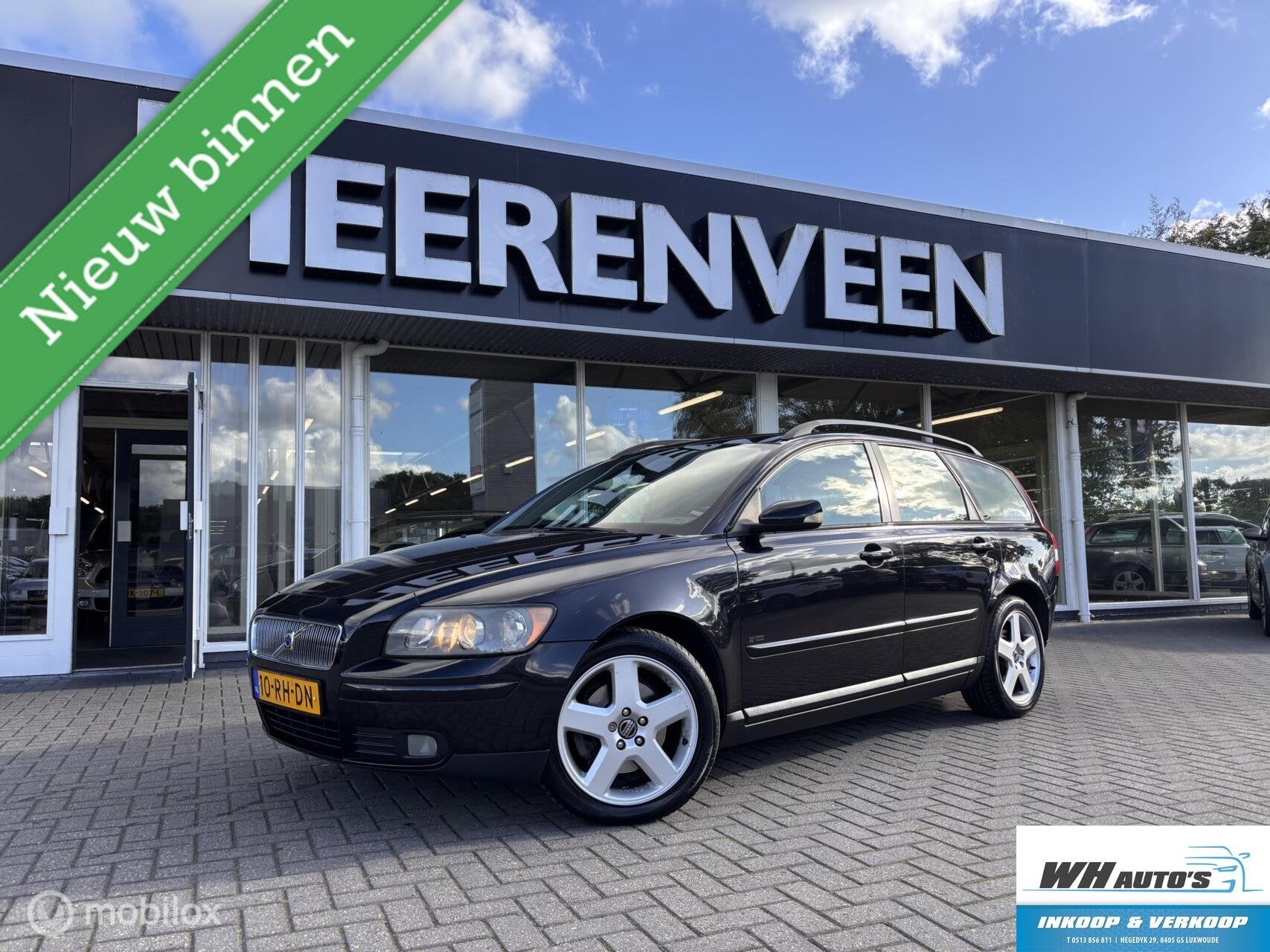 Volvo V50 2.4 Momentum weinig km! 5 cilinder, Auto's, Gebruikt, 700 kg, Zwart, Origineel Nederlands