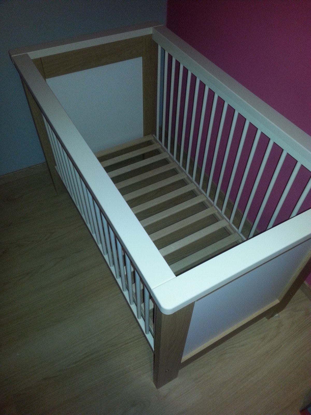 Complete babykamer met ledikant, kast, commode en wandplank, Ophalen, Gebruikt, Jongetje of Meisje