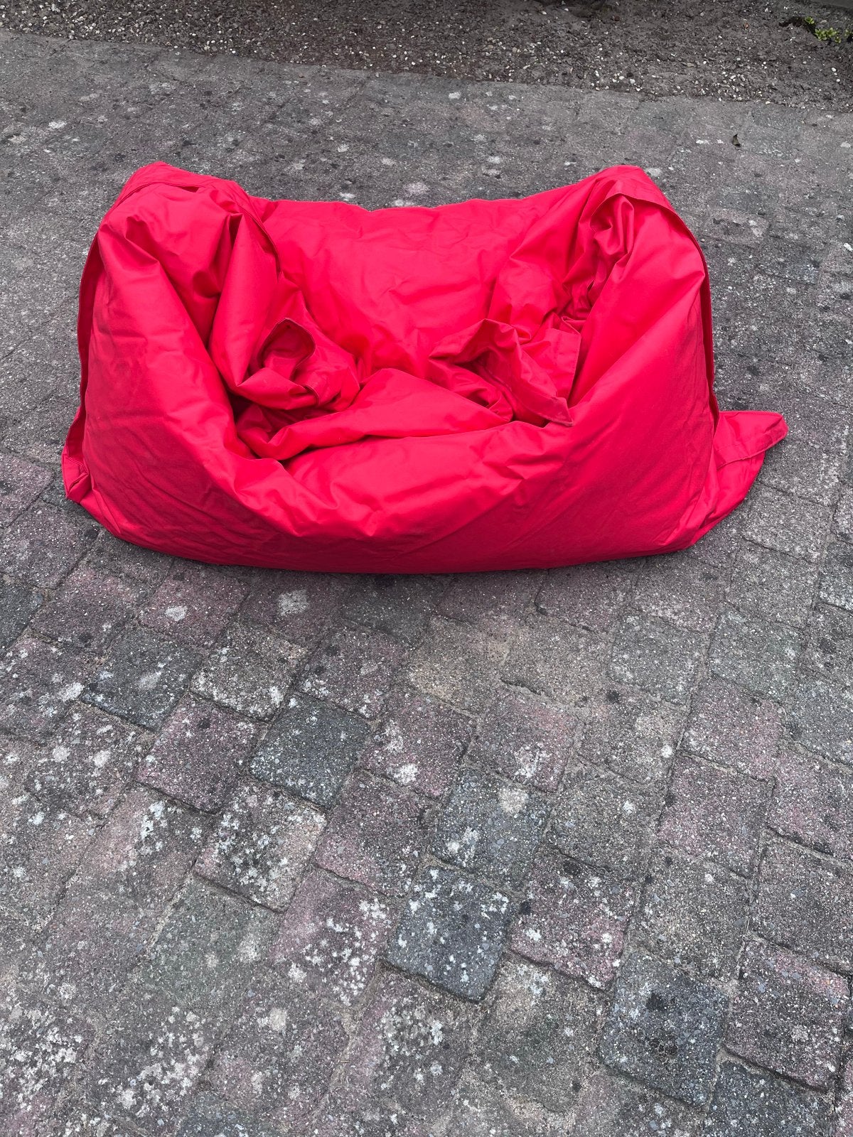 Rode zitzak - Comfortabel en stijlvol, Huis en Inrichting, Zitzakken, Ophalen of Verzenden, Gebruikt, Rood, Zitzak