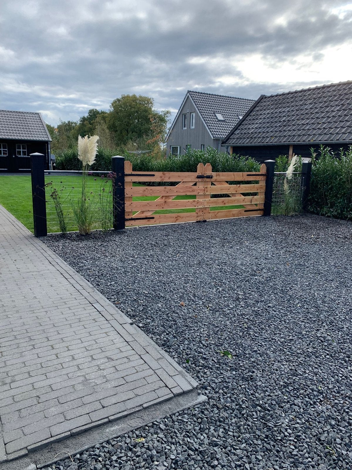 Houten Poort - Nieuw en Robuust voor oprit,wei,enzovoort, Ophalen, Met poort, Nieuw, Tuinhek