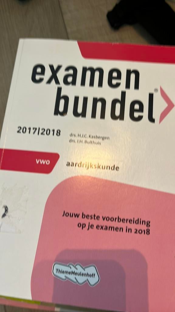 Examenbundel aardrijkskunde VWO 2017/2018, Ophalen, Zo goed als nieuw, HAVO, Aardrijkskunde